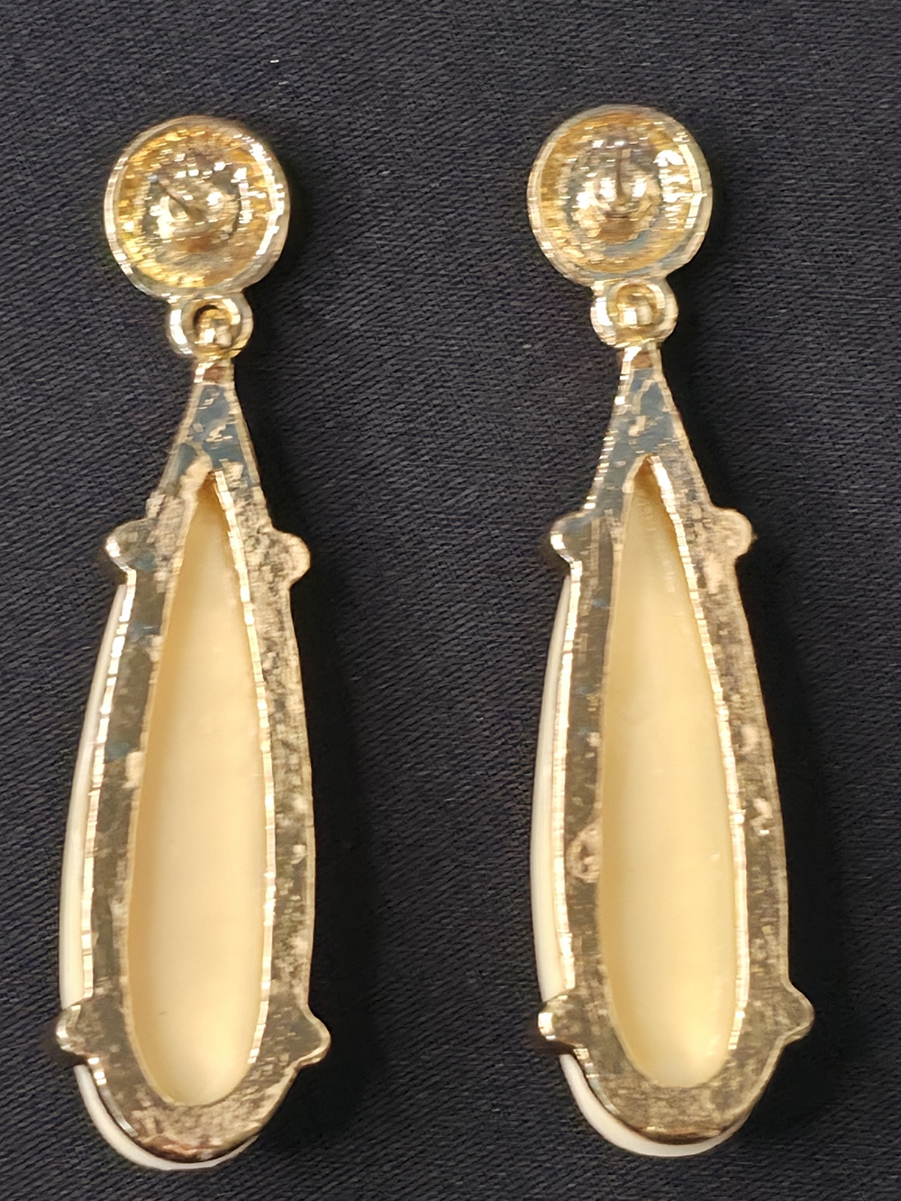 Source Unknown Gold and Cream Faceted Teardrop Earrings - Picture 4 of 5